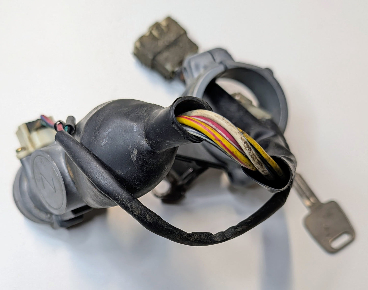 OEM Ignition Lock Hyundai Sonata 88-89