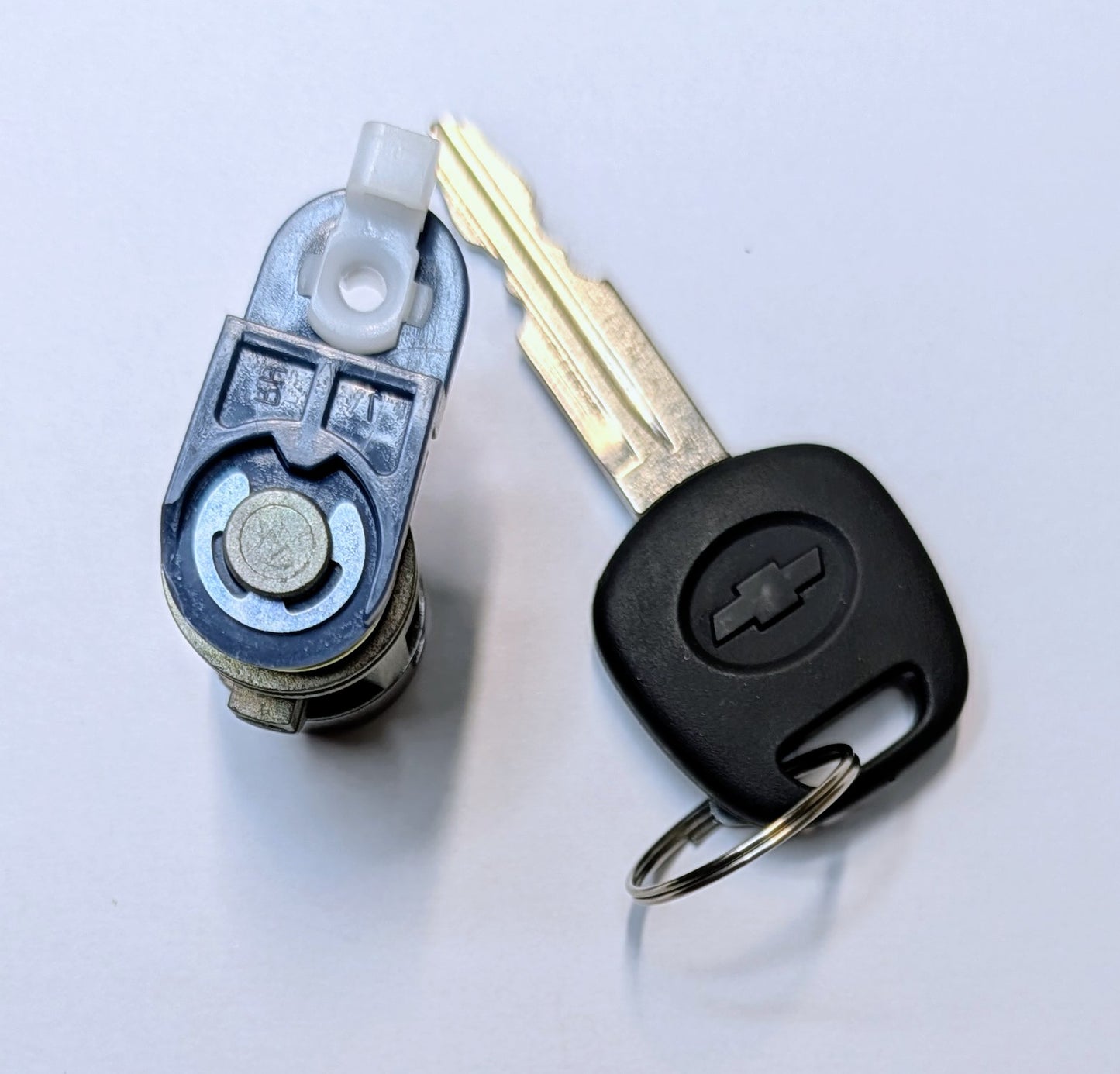 OEM NEW Passenger Side Door Lock Cylinder Suzuki Verona 04-06