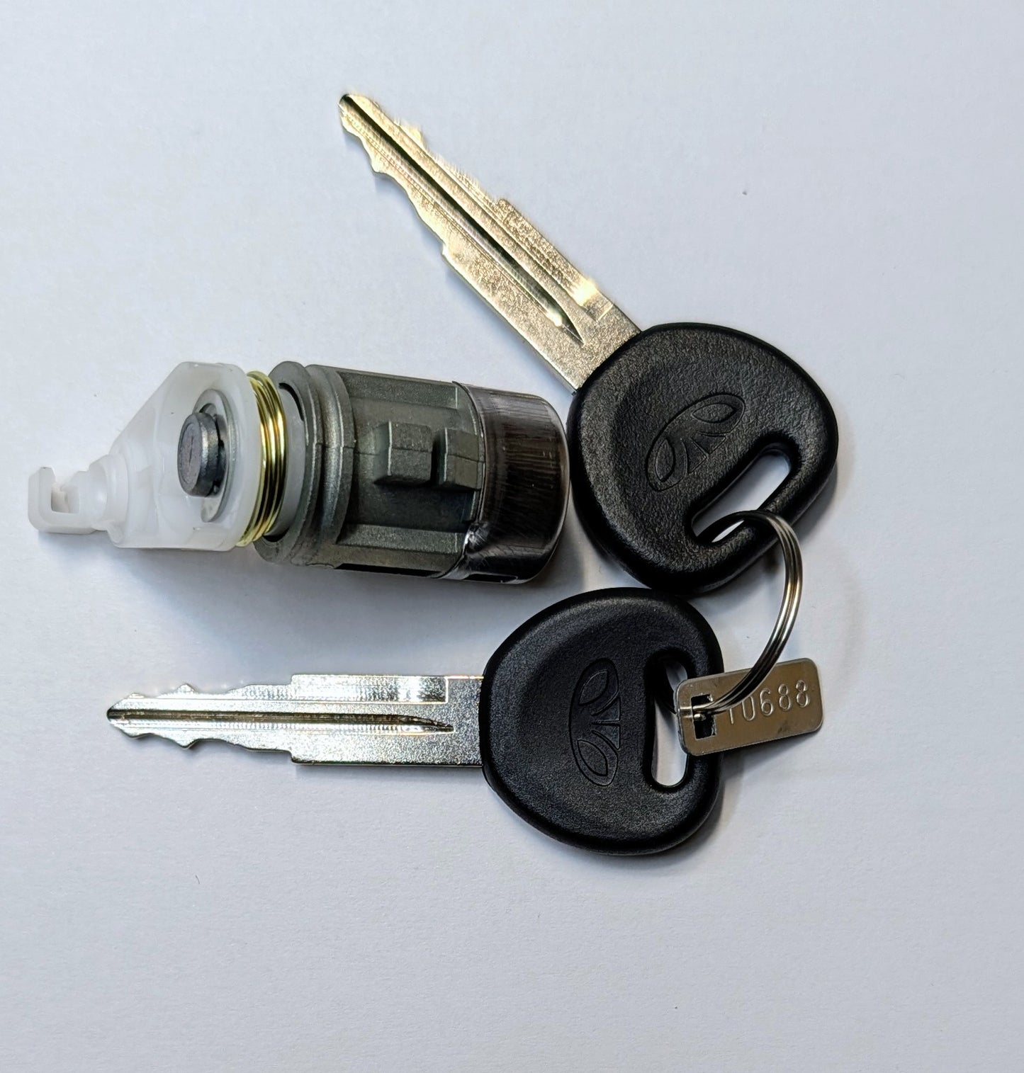 OEM NEW Driver Side Door Lock Cylinder Daewoo Lanos 99-02