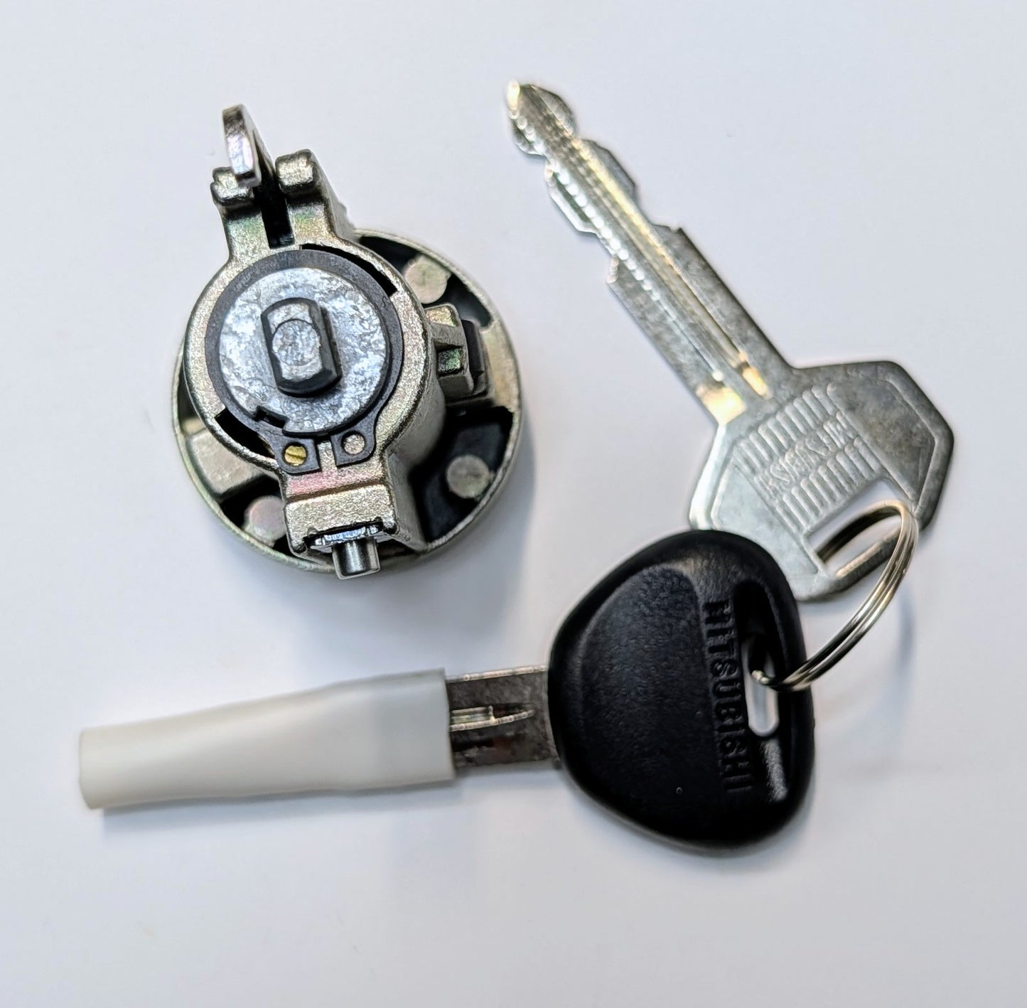 NEW OEM Ignition Lock Cylinder Mitsubishi Mirage 89-92, Galant 88-93 Auto