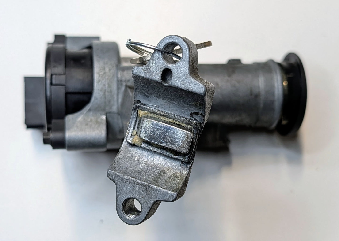 OEM Ignition Lock Saturn SC 97-99 SL 97-99 SW 97-99