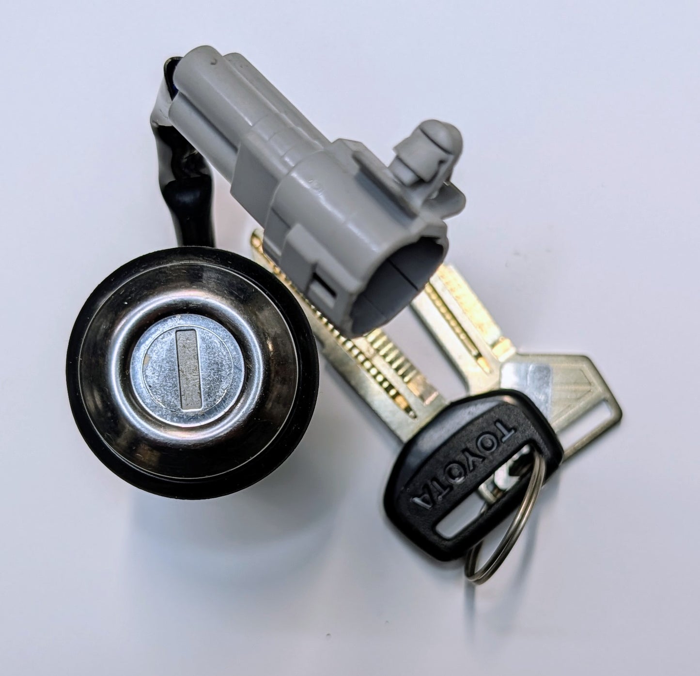 OEM NEW Liftgate Lock Cylinder Toyota 4Runner 92-95