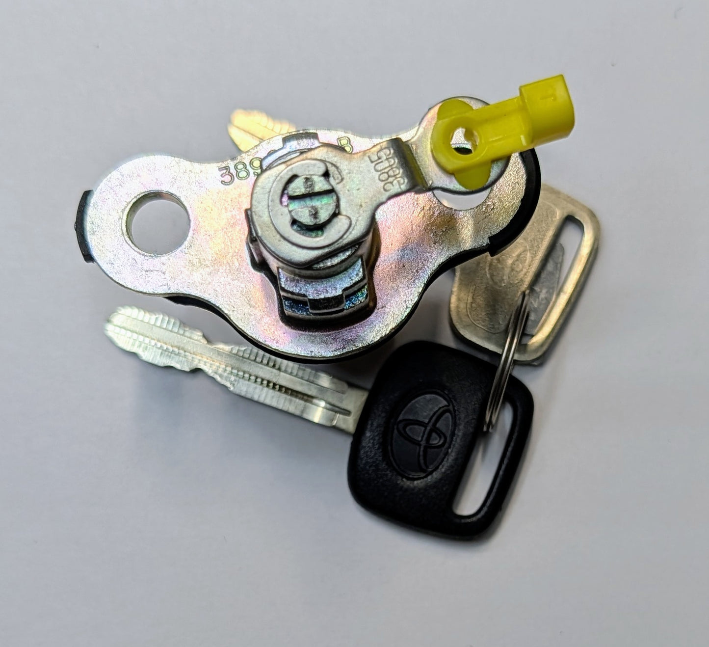 OEM NEW Trunk Lock Cylinder Toyota Camry 00-01