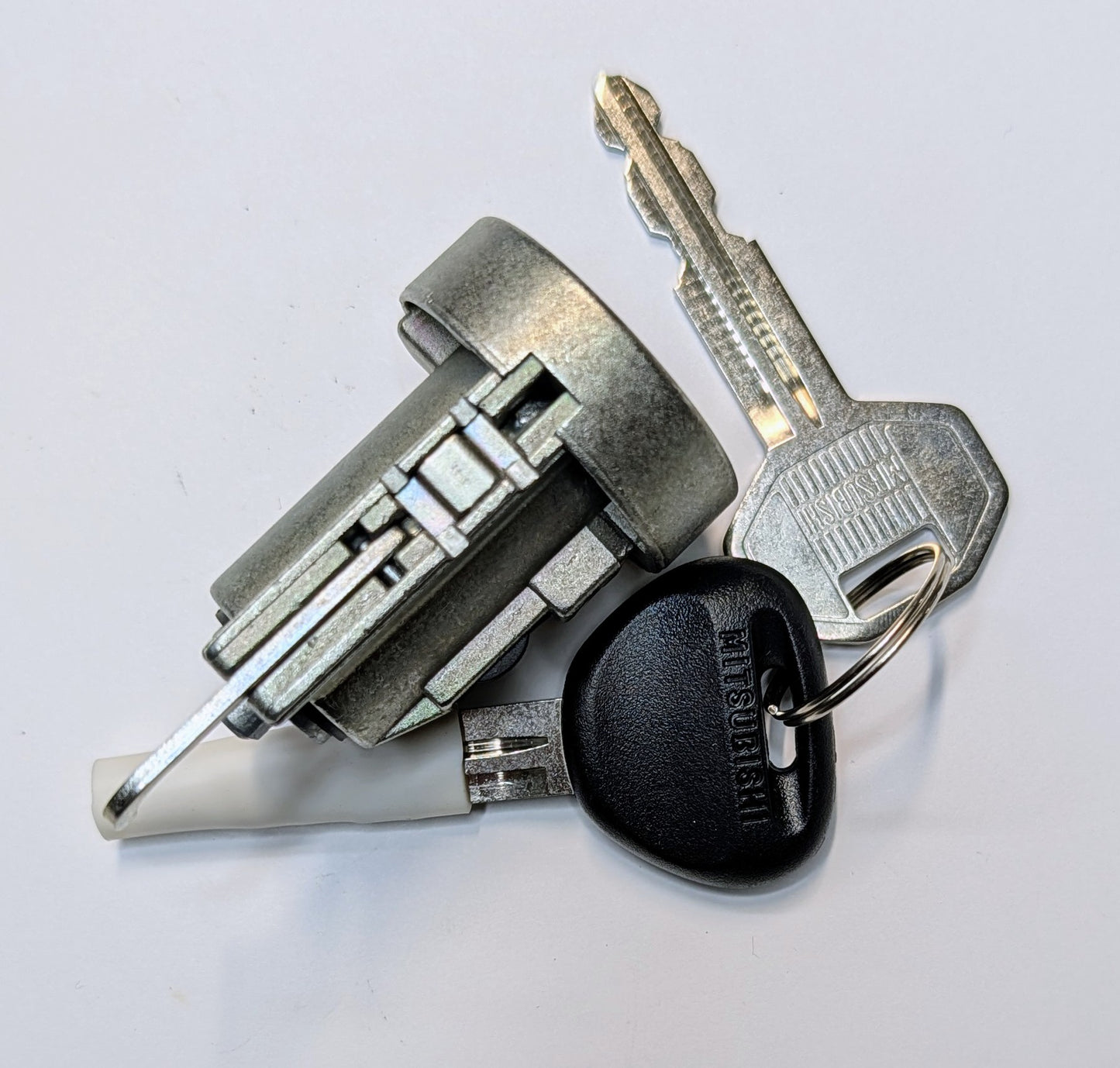 NEW OEM Ignition Lock Cylinder Mitsubishi Mirage 89-92, Galant 88-93 Auto