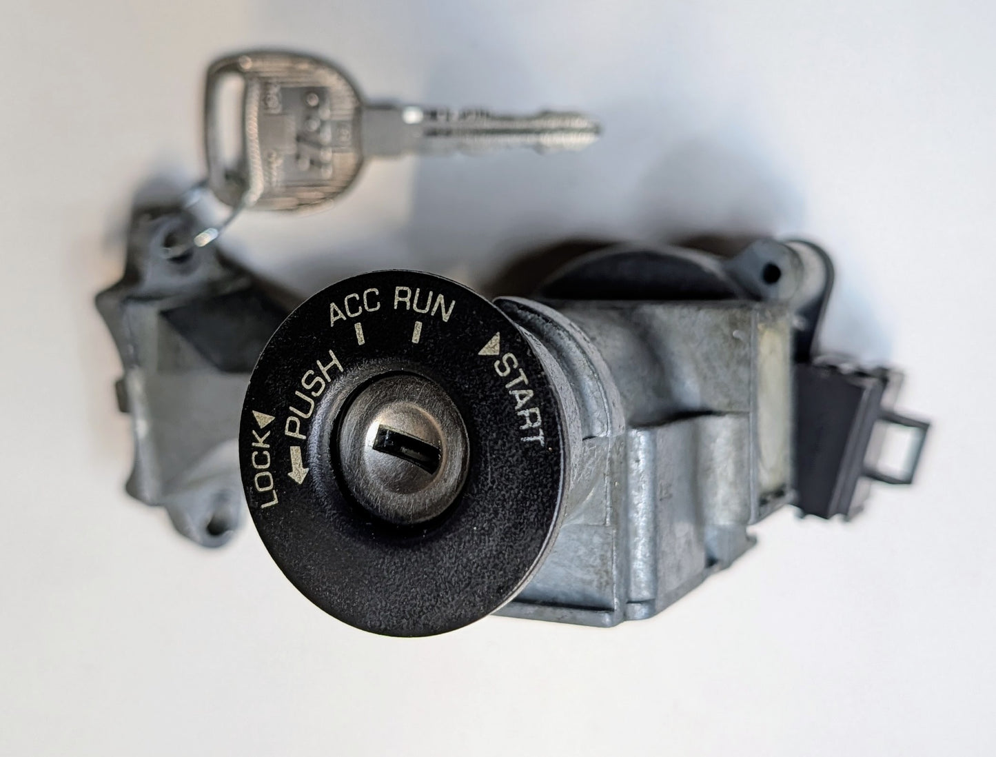 OEM Ignition Lock Saturn SC 97-99 SL 97-99 SW 97-99