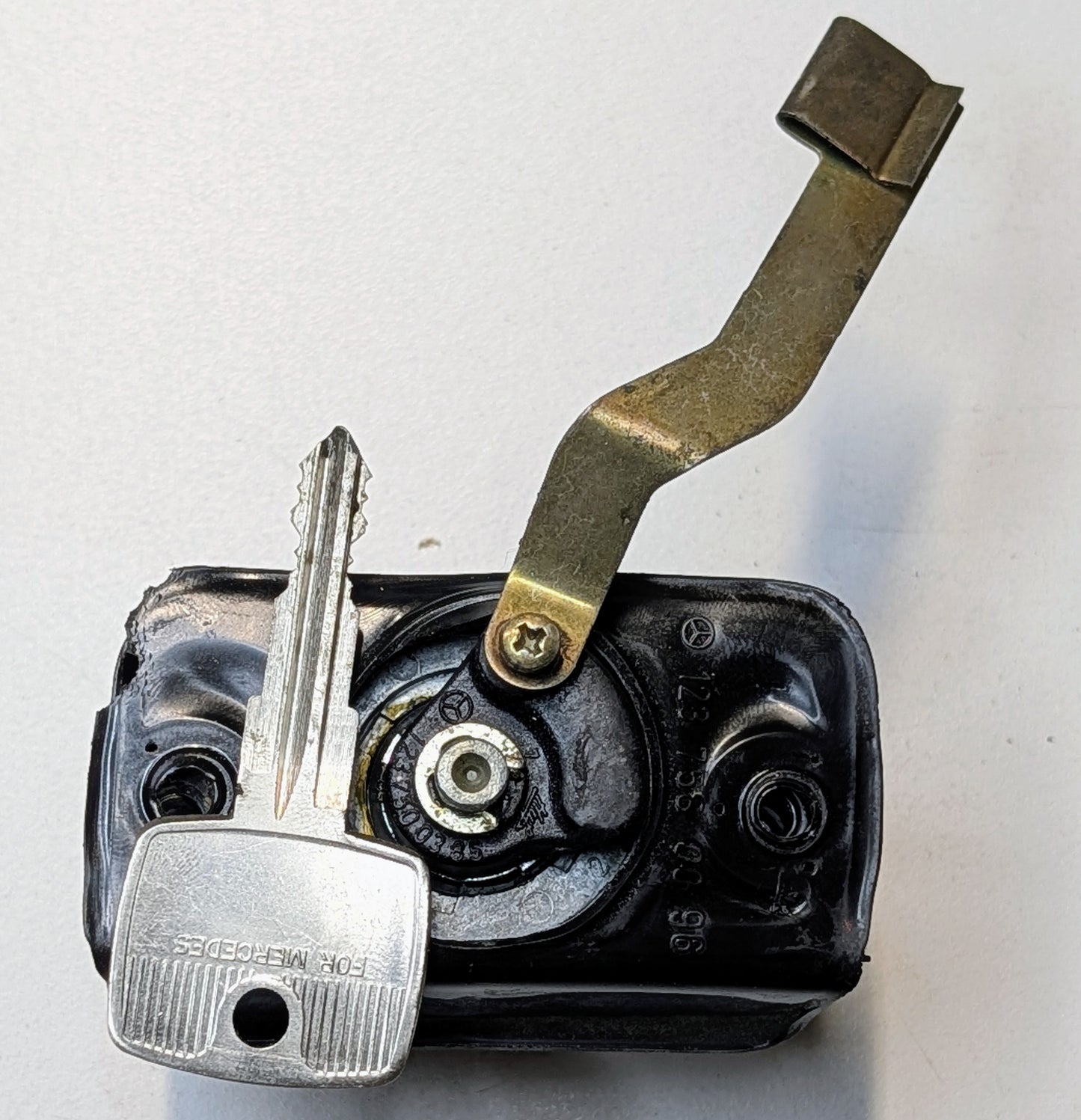 OEM Trunk Lock Cylinder Mercedes W123 77-83 240D (1237500385)