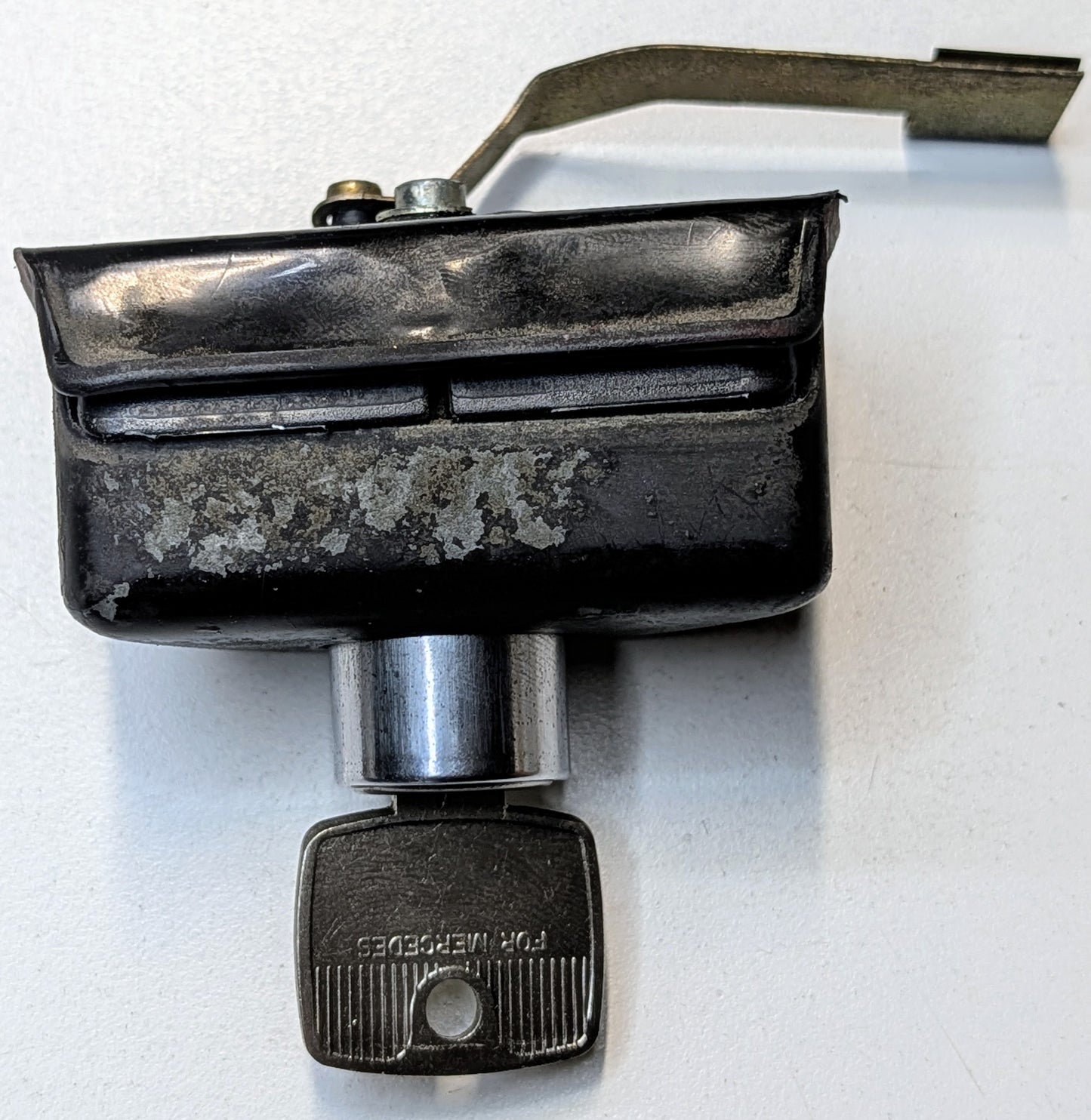 OEM Trunk Lock Cylinder Mercedes W123 77-83 240D (1237500385)