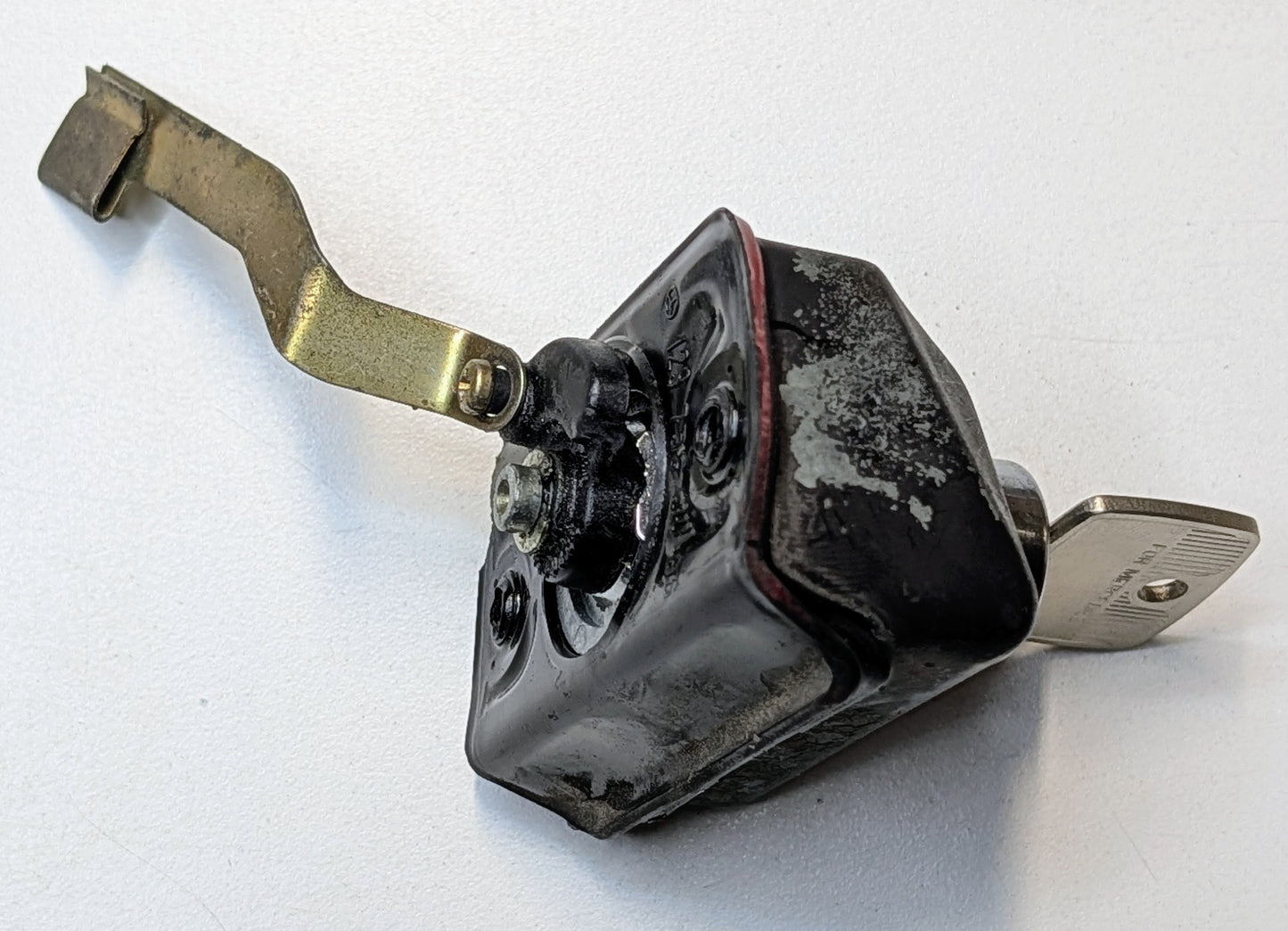 OEM Trunk Lock Cylinder Mercedes W123 77-83 240D (1237500385)