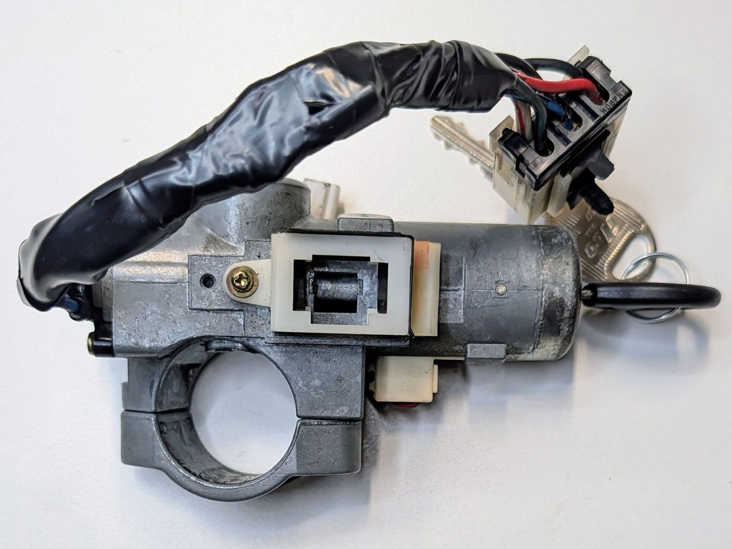 OEM Ignition Lock Nissan Xterra 00-04 Auto Transmission