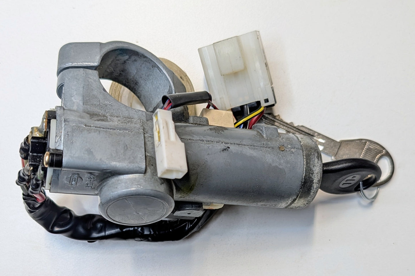 OEM Ignition Lock Nissan Xterra 00-04 Auto Transmission