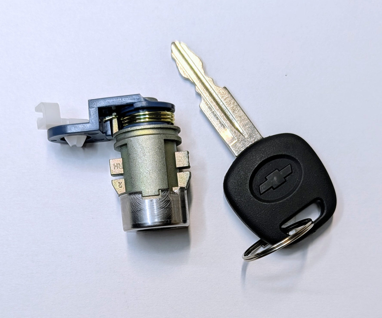 OEM NEW Passenger Side Door Lock Cylinder Suzuki Verona 04-06