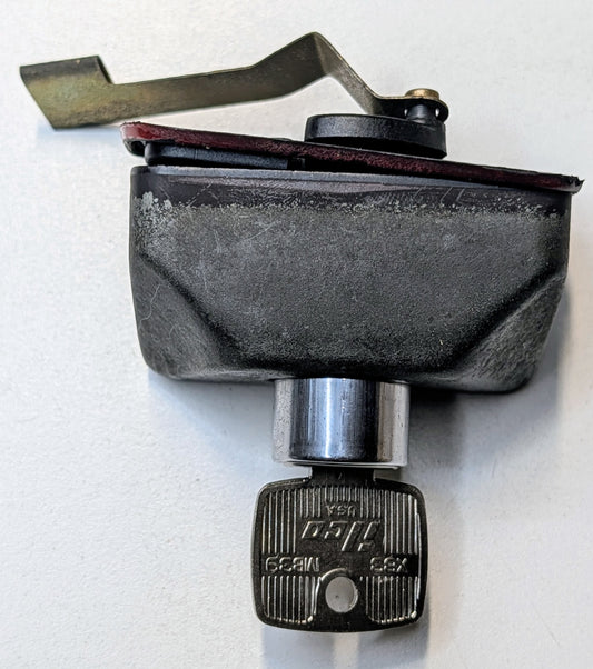 OEM Trunk Lock Cylinder Mercedes W123 77-83 240D (1237500385)