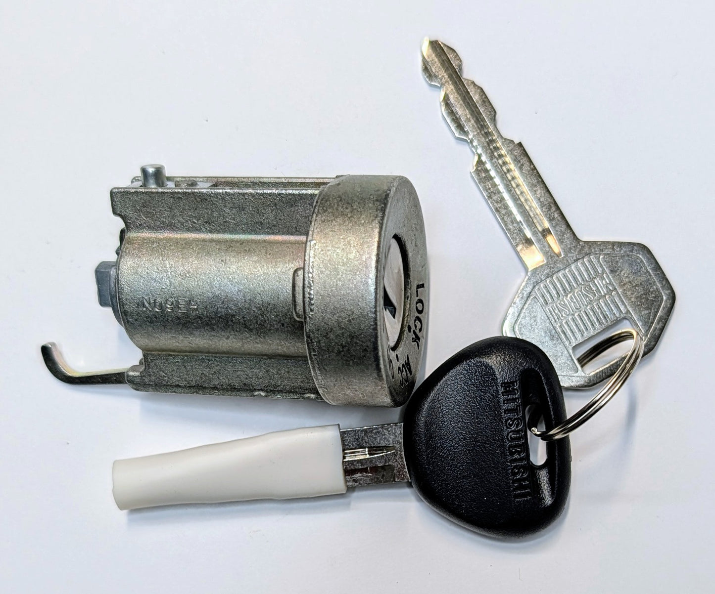 NEW OEM Ignition Lock Cylinder Mitsubishi Mirage 89-92, Galant 88-93 Auto