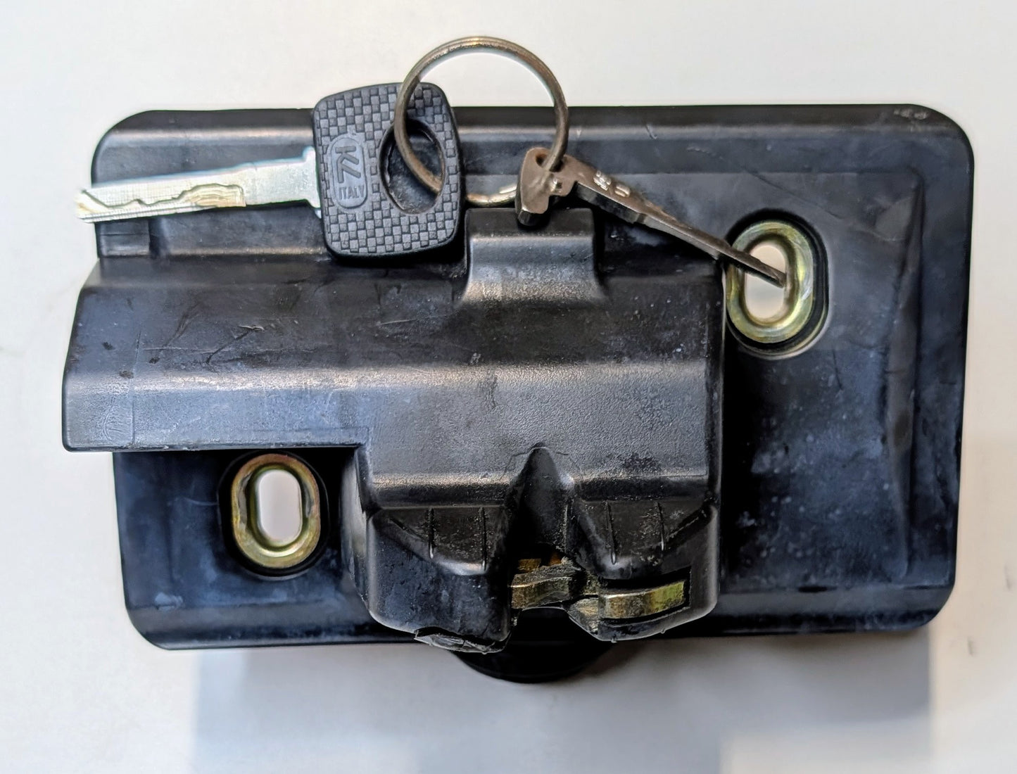 OEM Trunk Lock Mercedes C230 98-00 W/Keys